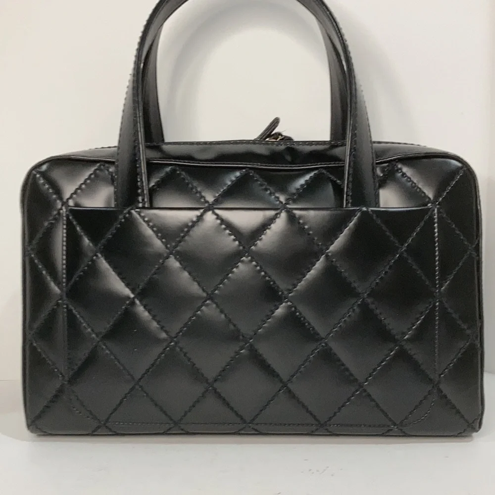 AUTHENTIC CHANEL WILD STITCH PATENT MEDIUM TOTE - Picture 2 of 10